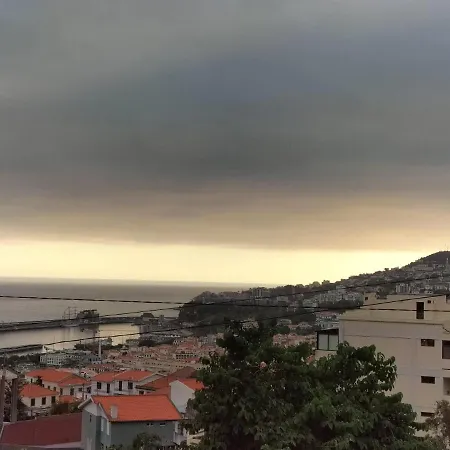 Quintinha Dos Reis *