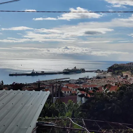 Quintinha Dos Reis *