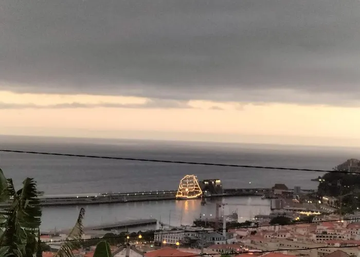 Quintinha Dos Reis Holiday home *